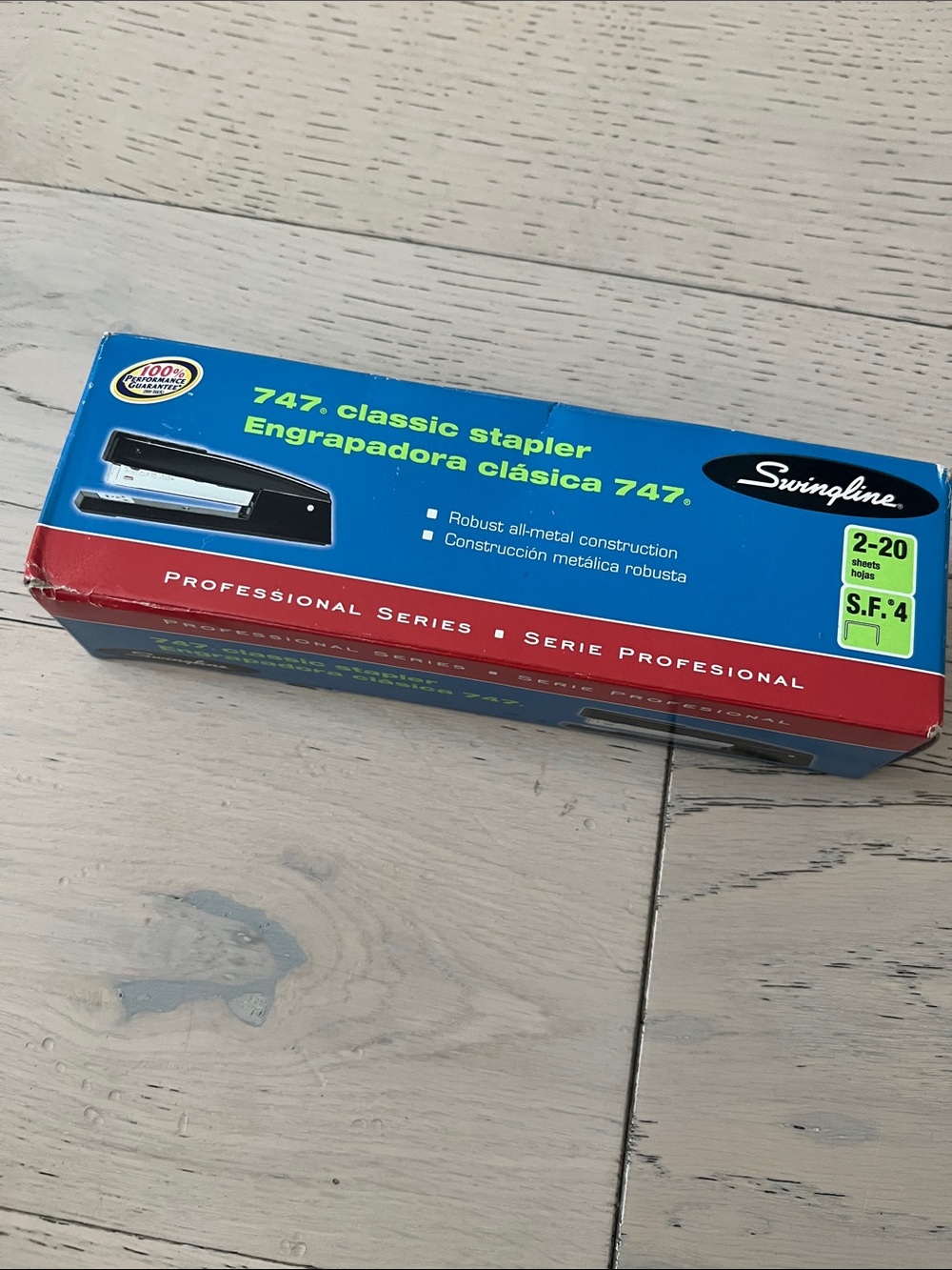 Swingline 747 Classic Stapler - Blue/Red Packaging